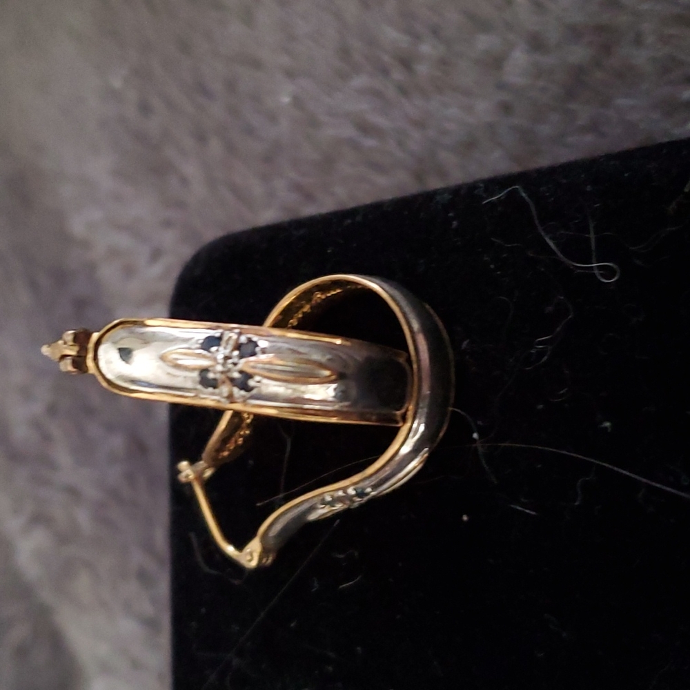 Beautiful cross earring